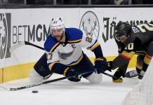 Vegas Golden Knights looking to sign Alex Pietrangelo