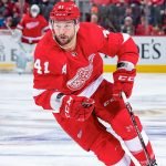 Edmonton Oilers looking to trade for Luke Glendening The Edmonton Oilers are looking to add a center and targeting Detroit Red Wings Luke Glendening.