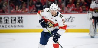 Aleksander Barkov injured after knee-on-knee hit by Scott Mayfield. Barkov is considered out week-to-week.