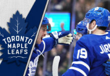 Toronto Maple Leafs Nick Robertson and Calle Jarnkrok celebrating a goal
