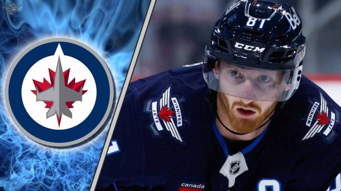 kyle-connor-winnipeg-jets-signing-celebration Kyle Connor signs 8-year contract with Winnipeg Jets during NHL signing day