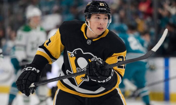 jason-robertson-dallas-stars-pittsburgh-penguins-trade-rumors Jason Robertson wearing a Pittsburgh Penguins home jersey amid trade rumors involving the Dallas Stars