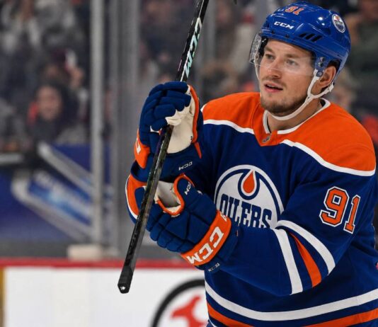 Vladimir Tarasenko wearing an Edmonton Oilers home jersey amid NHL free-agent signing rumors